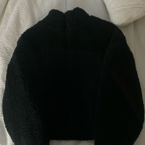 BLACK CROPPED FUZZY PUFFER JACKET•SIZE SMALL•ONLY WORN 2 TIMES•